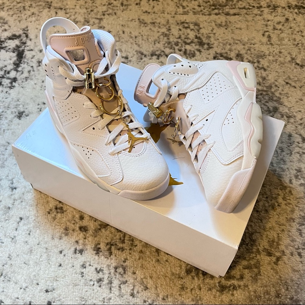 Air Jordan 6 Retro White Leather Metallic Gold Hoops  Size 7